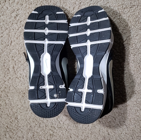 Nike Training In Season TR2 Sneaker Shoes - Picture 4 of 8